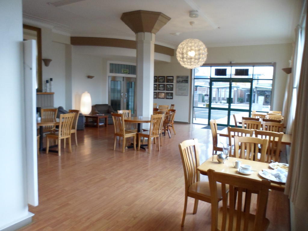 Motel Essex Arms Huntly Zewnętrze zdjęcie